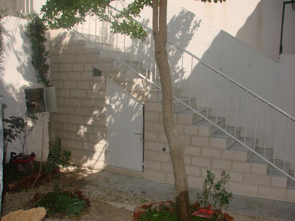 Apartman Restovic Bol Exterior photo