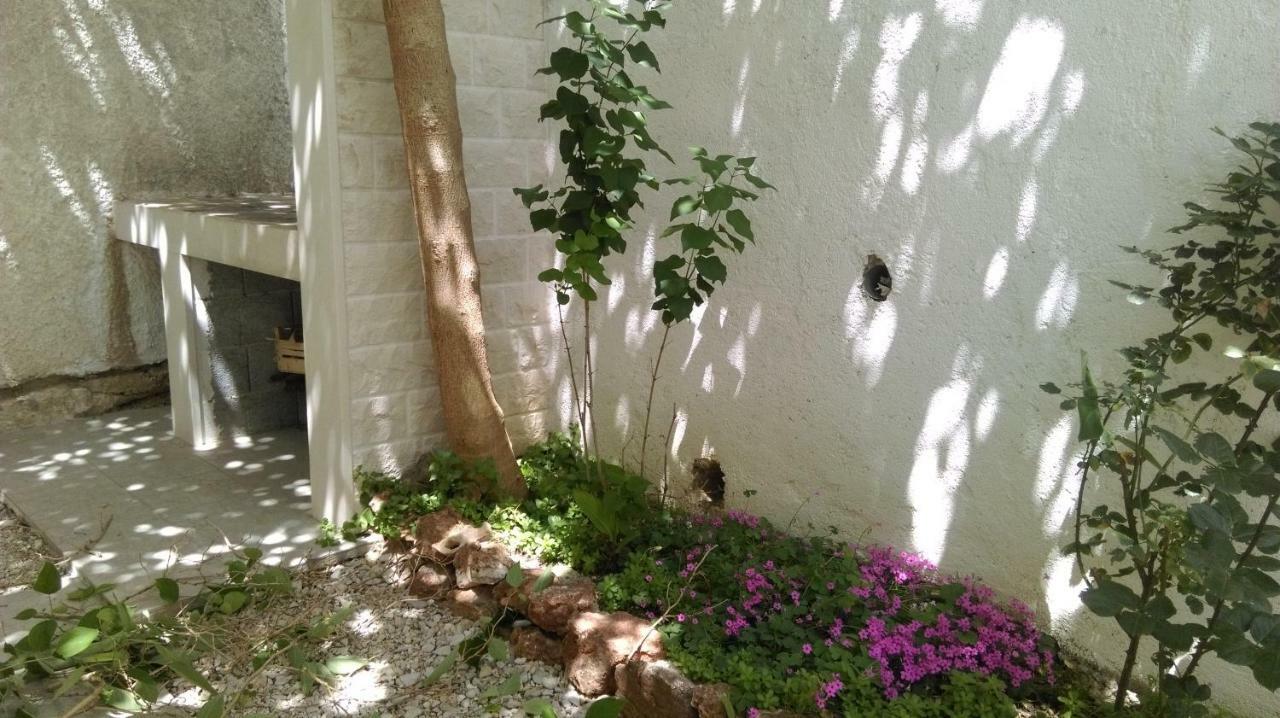 Apartman Restovic Bol Exterior photo