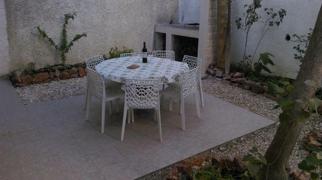 Apartman Restovic Bol Exterior photo