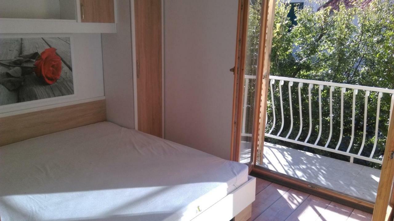 Apartman Restovic Bol Exterior photo