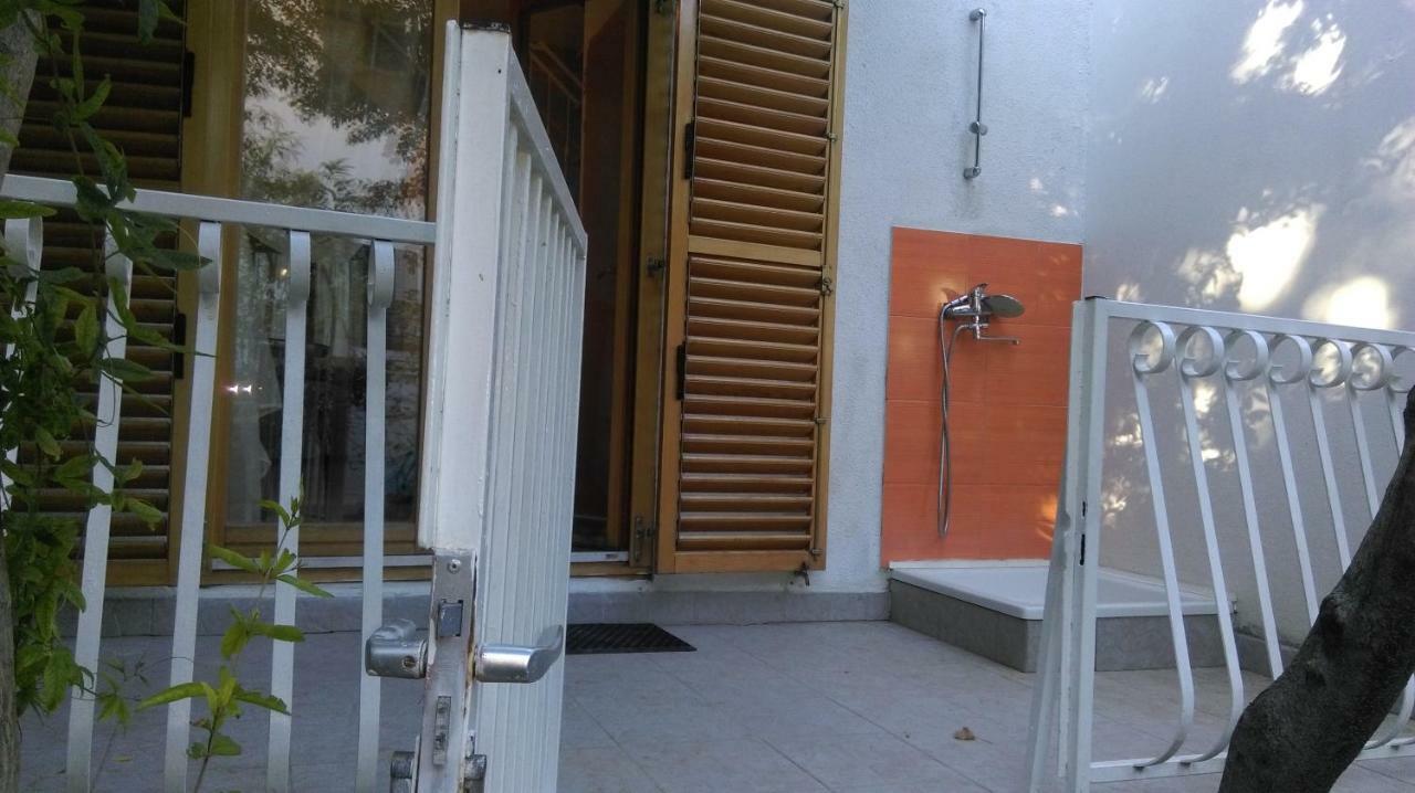 Apartman Restovic Bol Exterior photo
