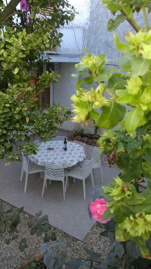 Apartman Restovic Bol Exterior photo