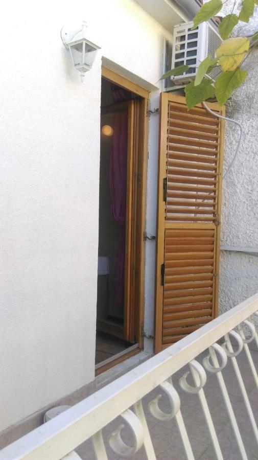 Apartman Restovic Bol Exterior photo