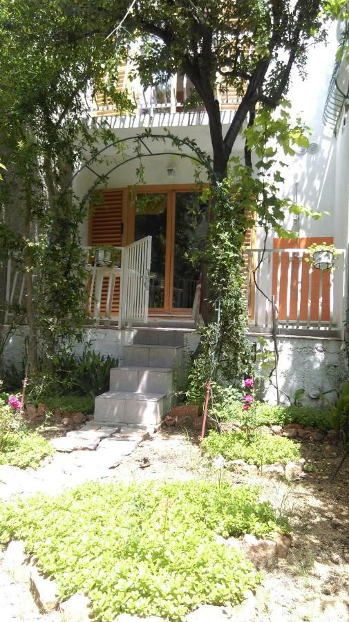 Apartman Restovic Bol Exterior photo